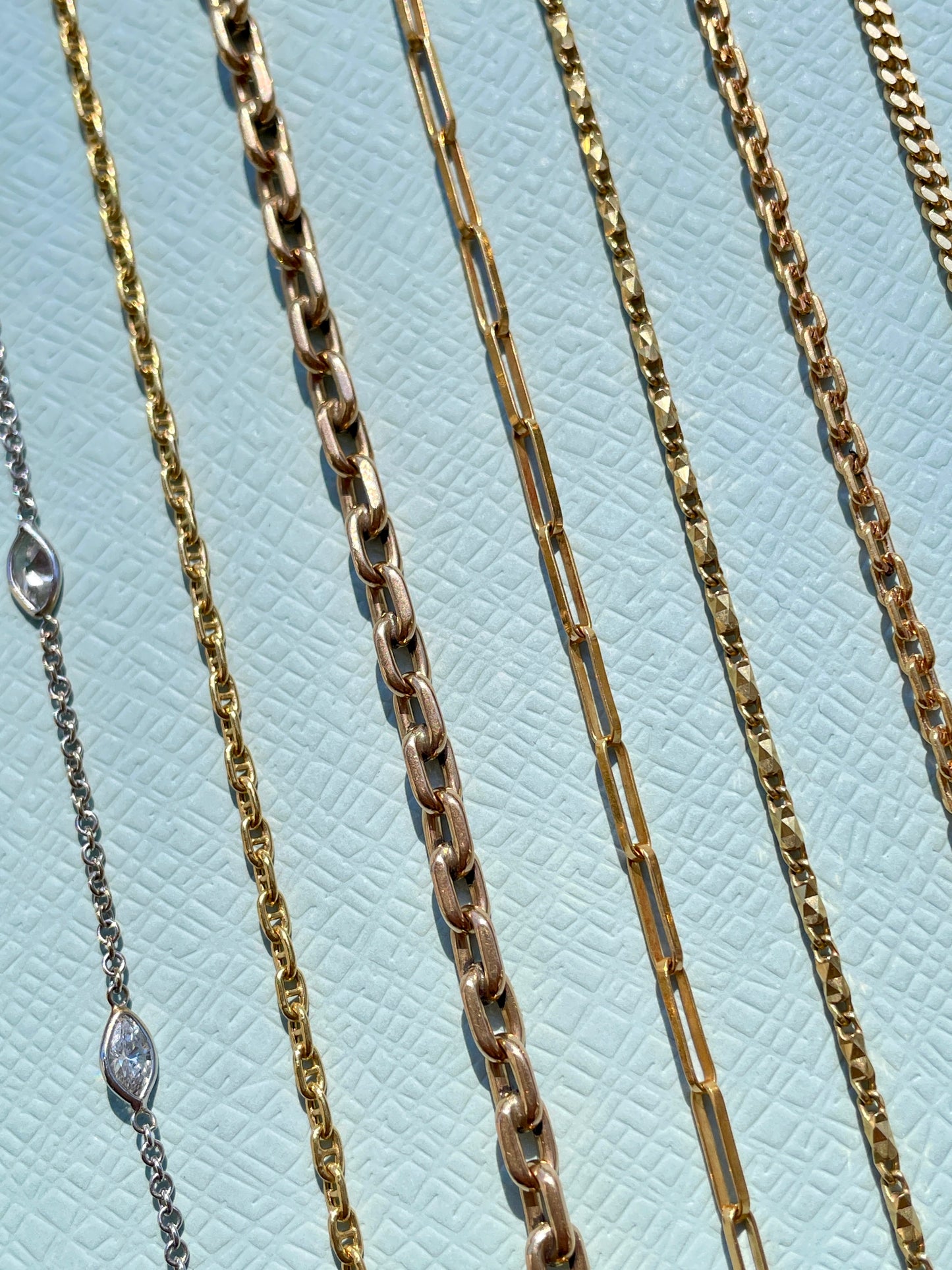 Vintage yellow 18K gold solid faceted bar link chain, 22 inch