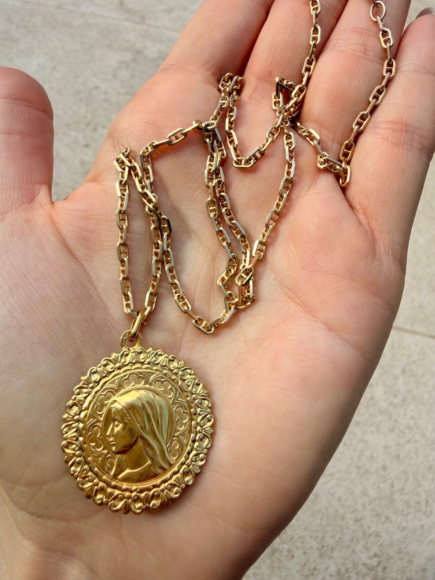 Vintage French 18K gold Mary medallion pendant