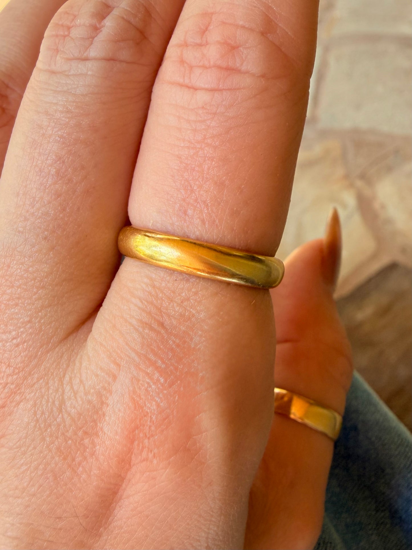 Antique yellow 18K round band, size 7-7.25
