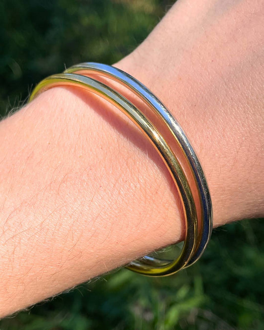 Vintage 18K round closed bangles, 2.5 x 2.5 inch interior