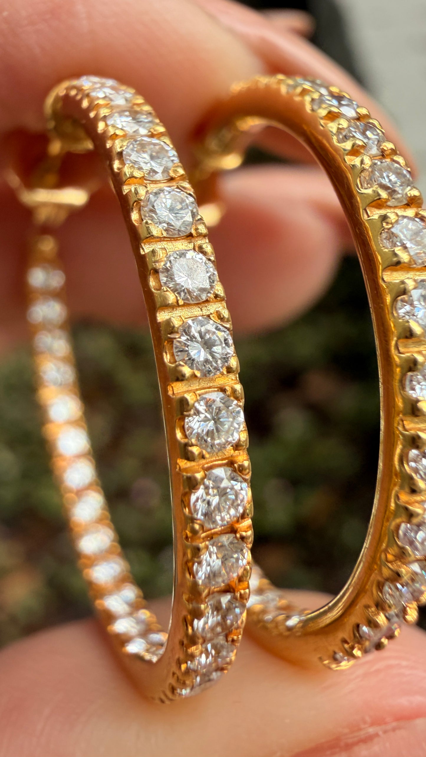 Vintage yellow 18K approx 1.9ctw diamond inside out hoop earrings