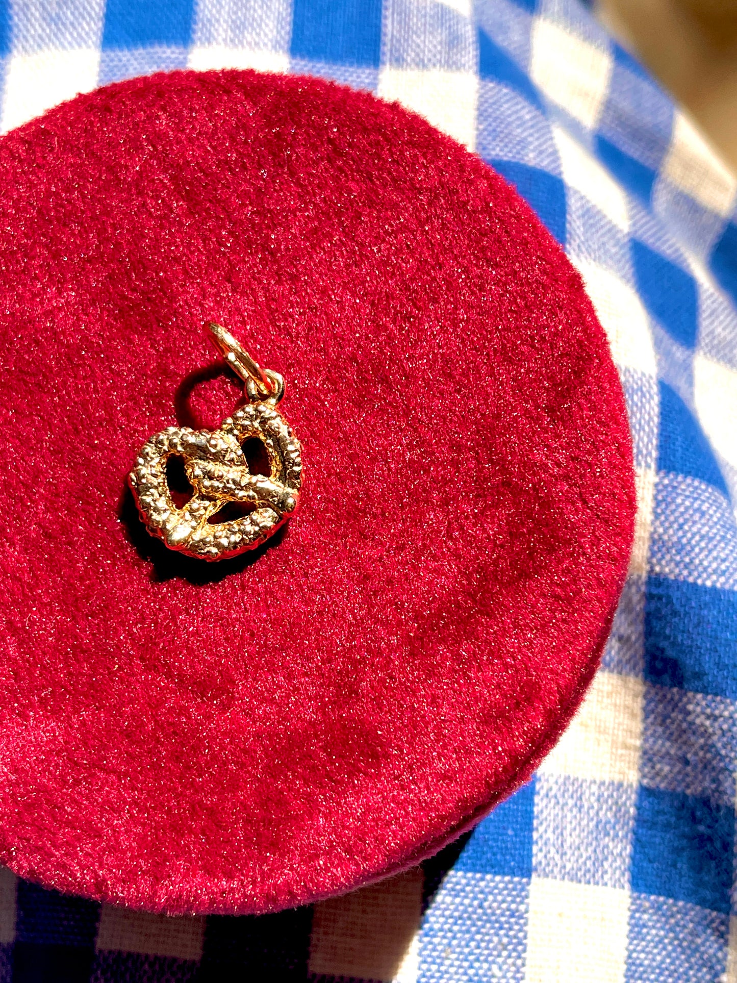 Vintage yellow 10K gold salted pretzel charm