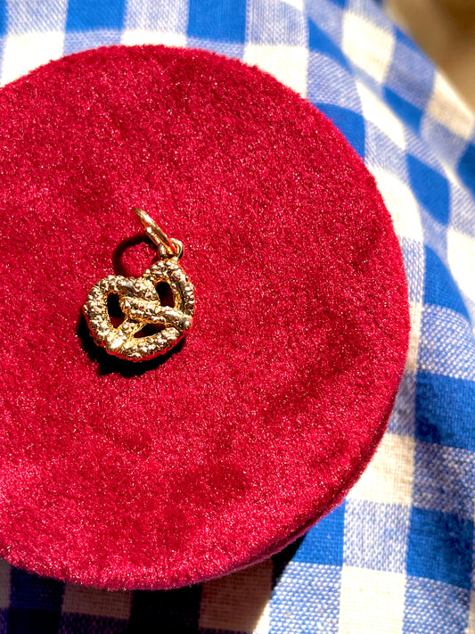 Vintage yellow 10K gold salted pretzel charm