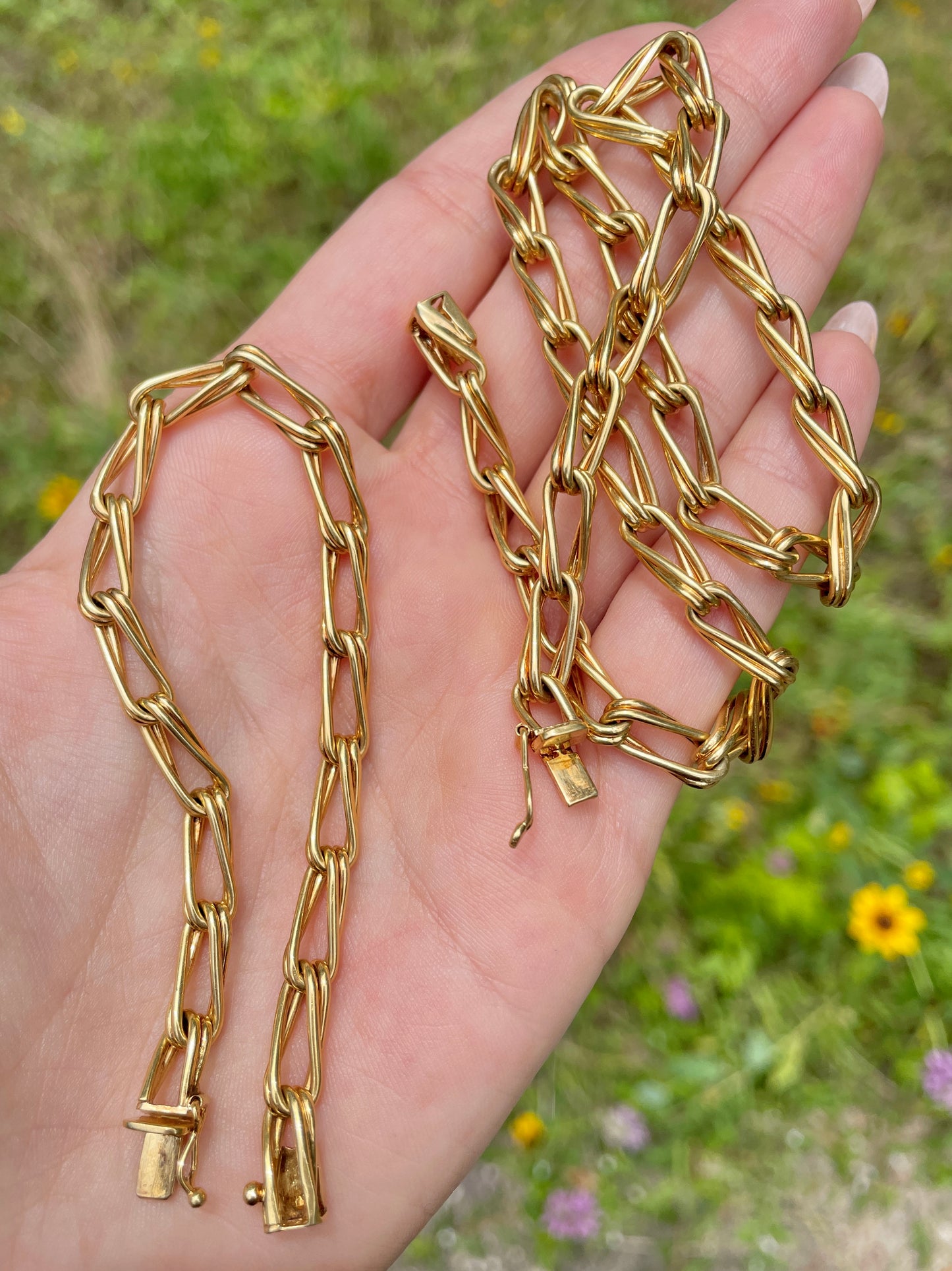 Vintage yellow 18K gold oval double link curb chain, 15 and 5/8 inch