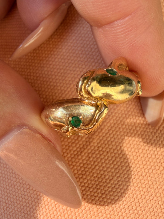 Vintage yellow 14K gold with emeralds pair of whales ring, size 8