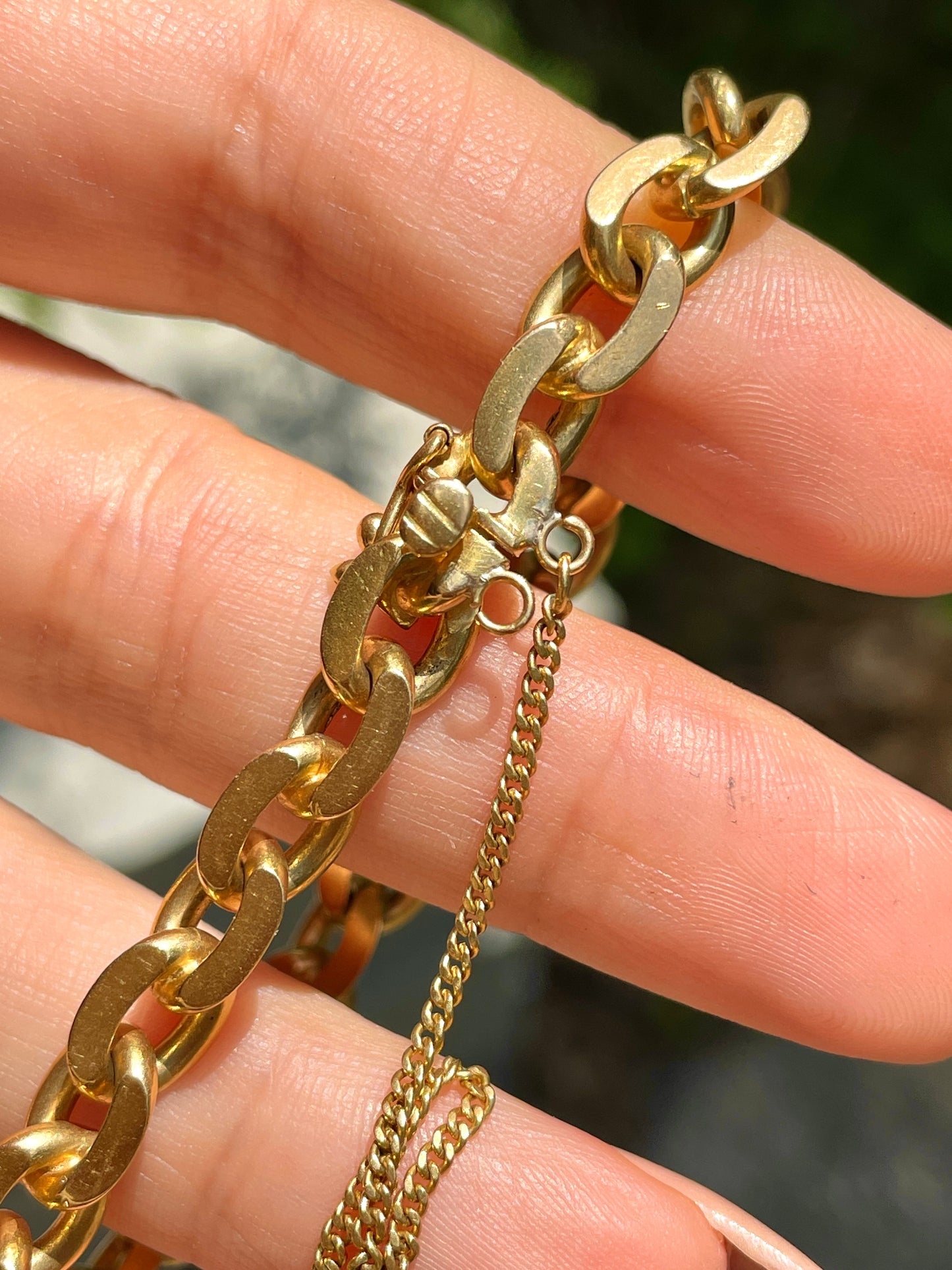 Vintage yellow 18K solid beard link curb bracelet, 7.25 inch and sizable