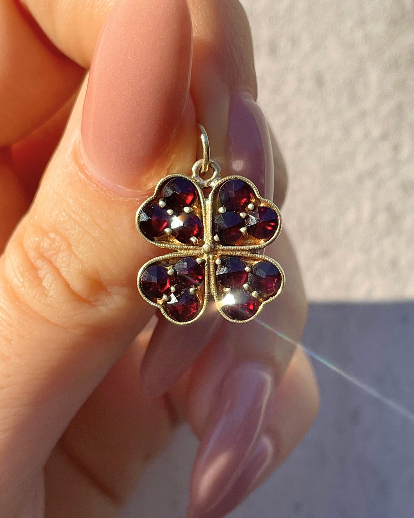 Vintage 10K bohemian garnet clover charm