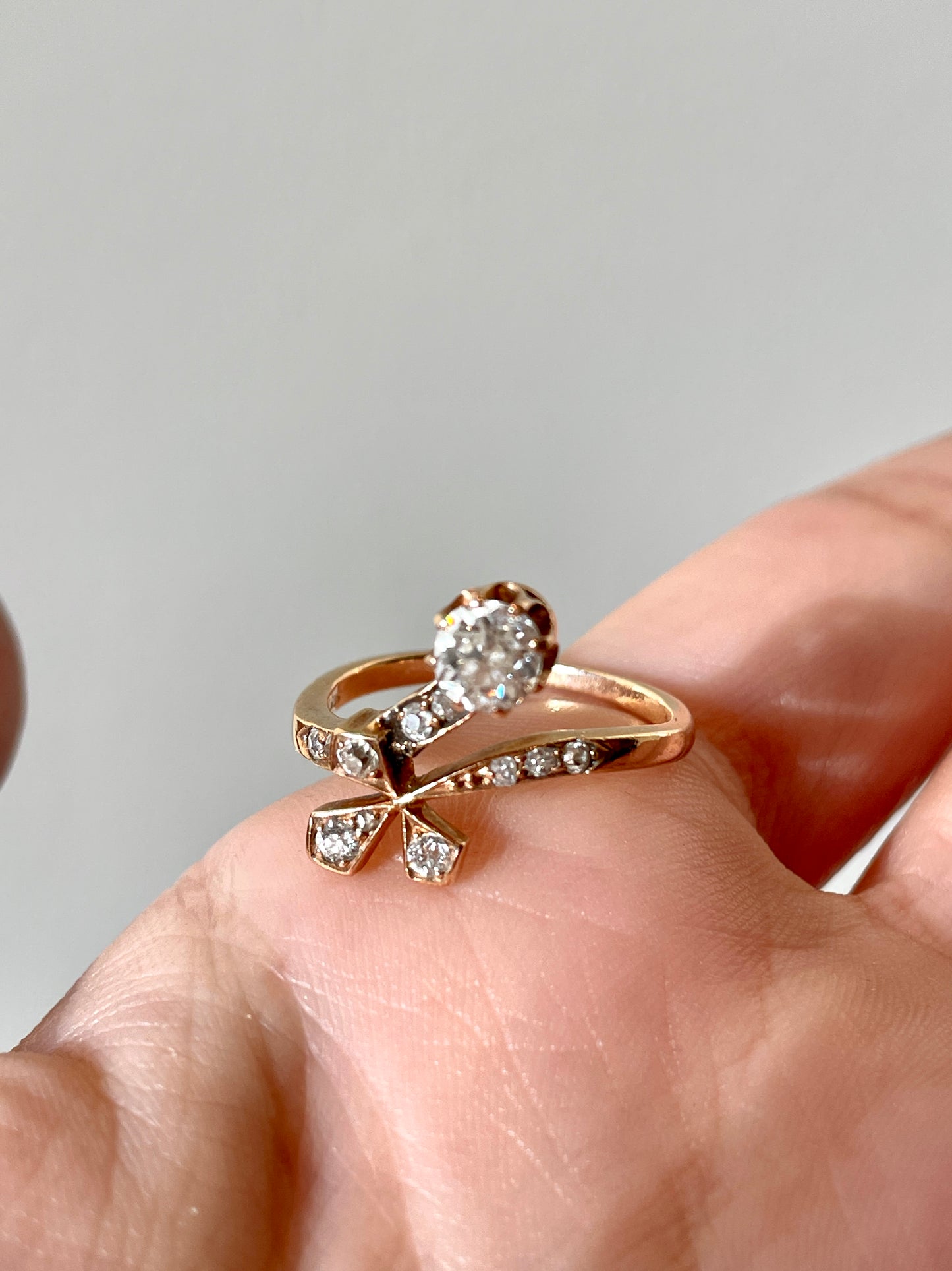 Antique yellow 14K approx .7 ctw OEC and old cut diamond trefoil ring, size 6.75