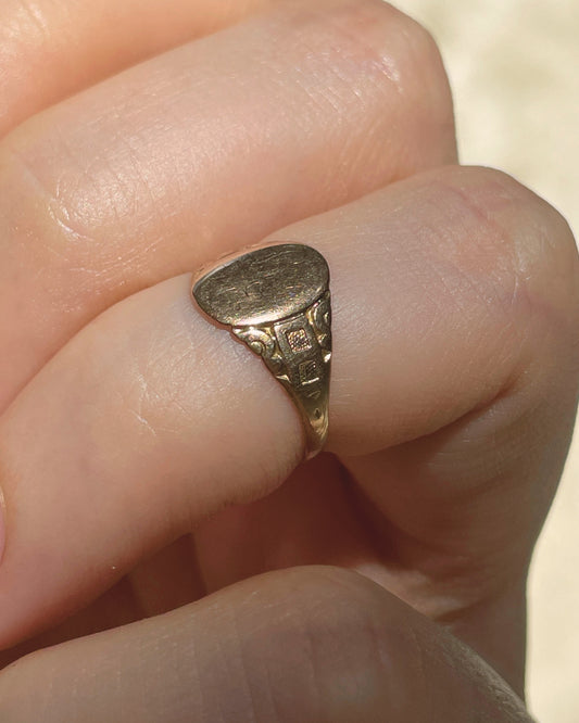 Antique rosy yellow 10K "BE" signet ring, size 2.25