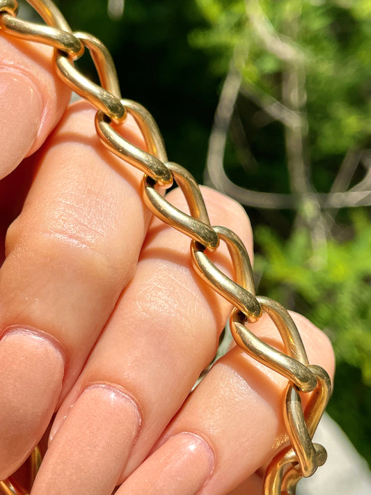 Vintage yellow 14K round open curb link bracelet, 8.25 inch and sizable
