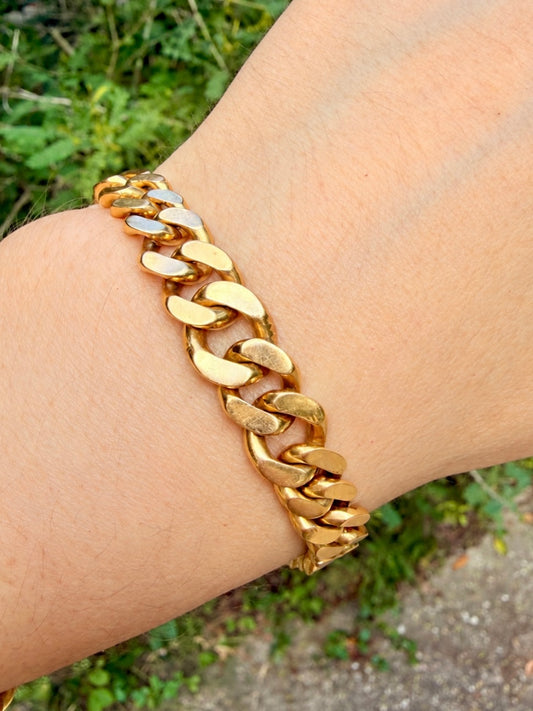 Vintage yellow 18K solid graduated curb bracelet, 7.5 inch sizable