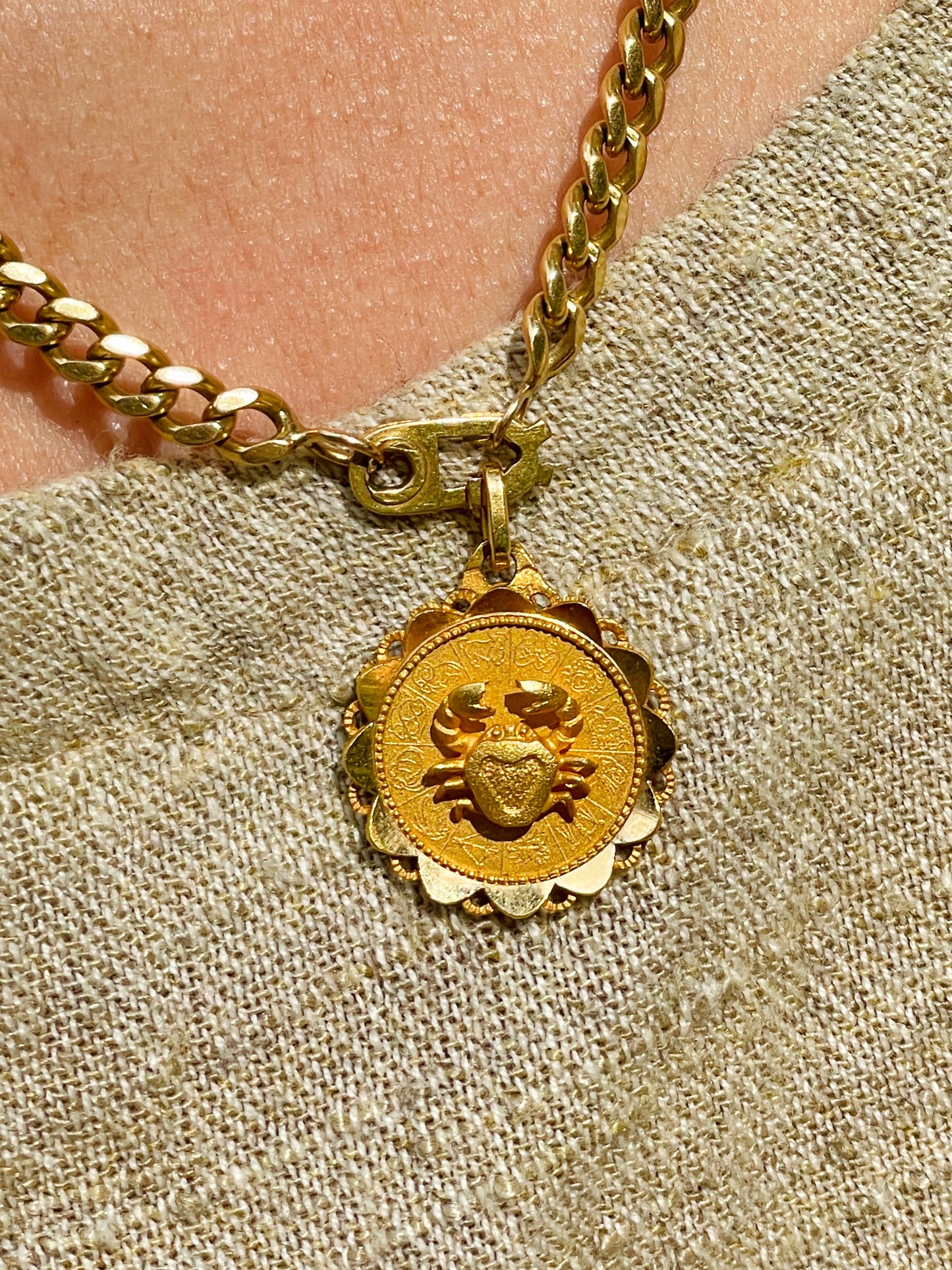 Vintage yellow 18K gold Augis Cancer crab pendant