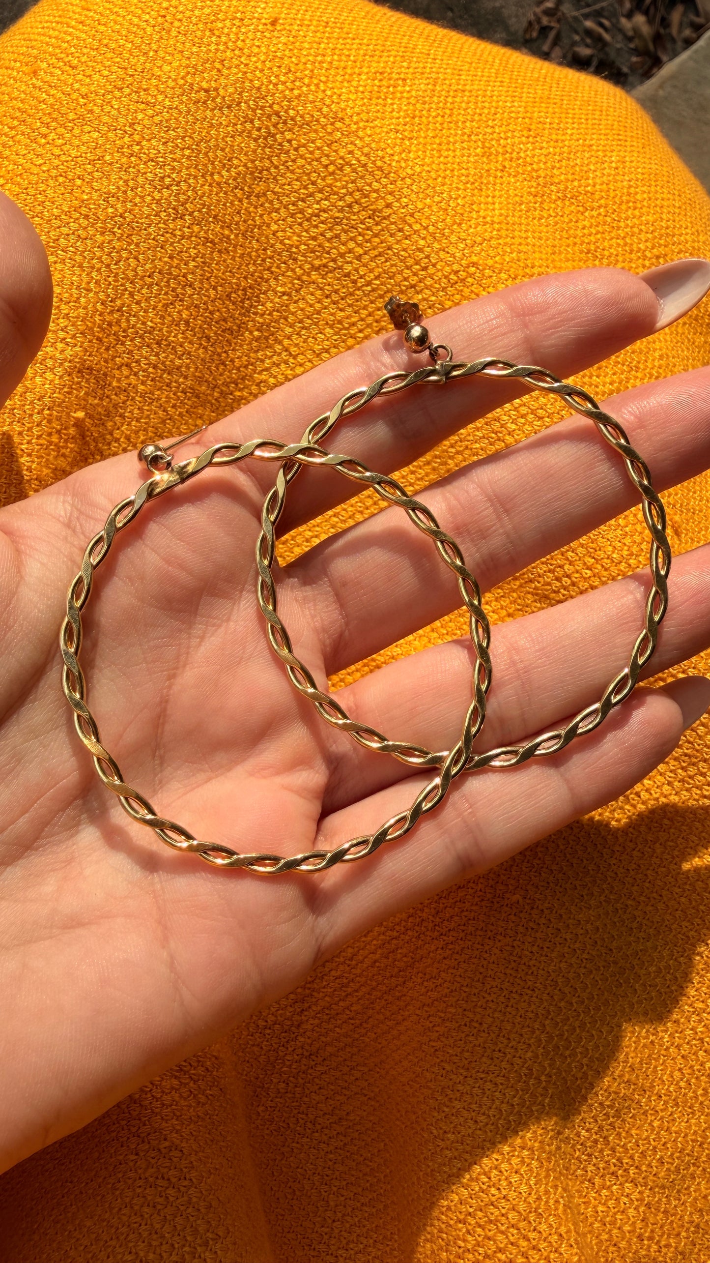 Vintage yellow 14K large twist circle dangle post earrings