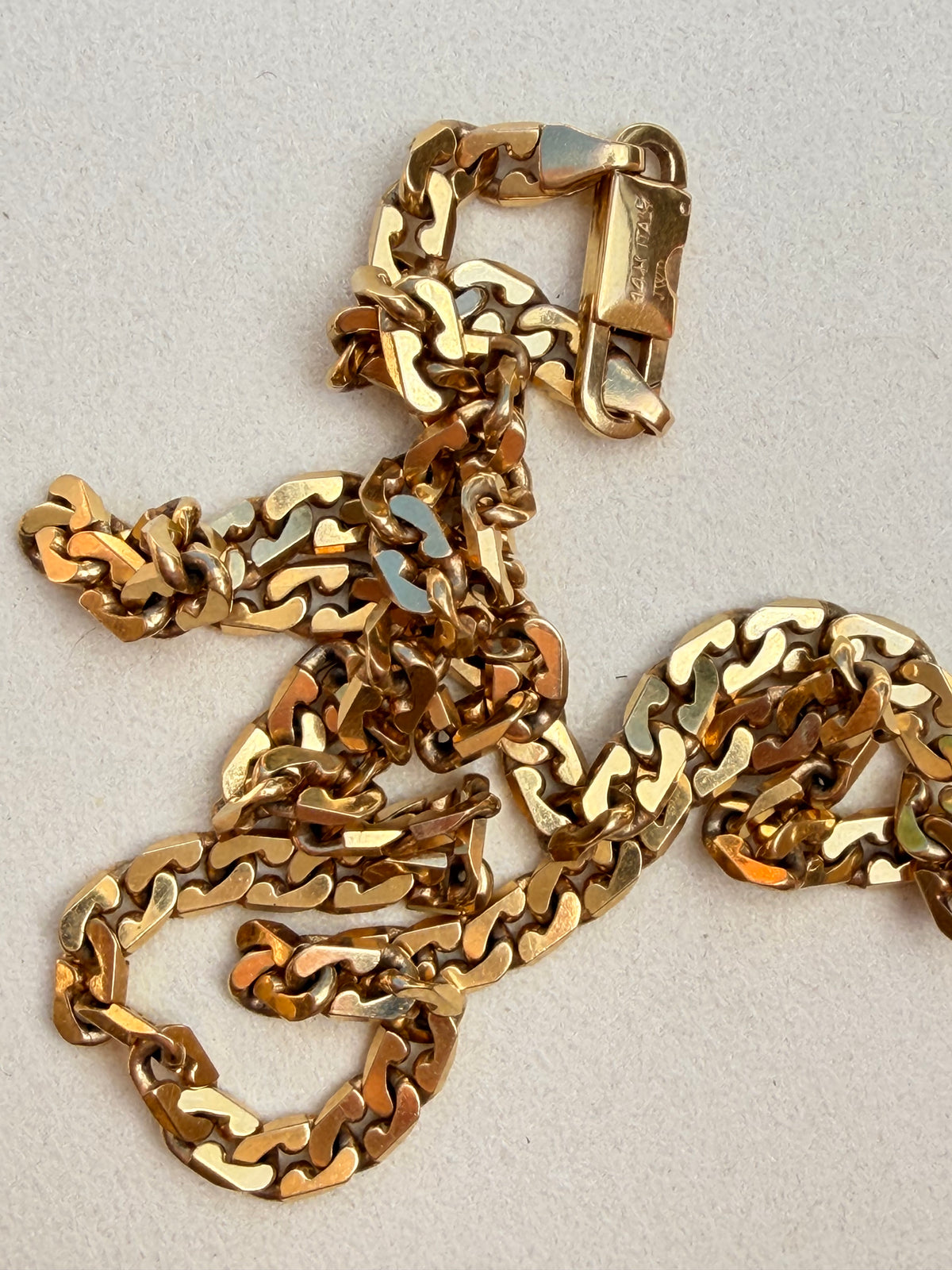 Vintage yellow 14K beard link curb chain with push clasp, 17.75 inch