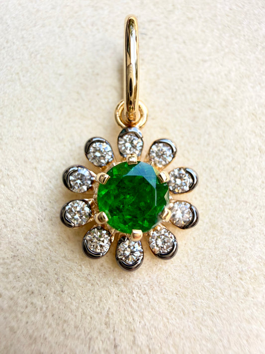3GOG Natural Tsavorite Garnet and Diamond Garden Party Flower Pendant 18K