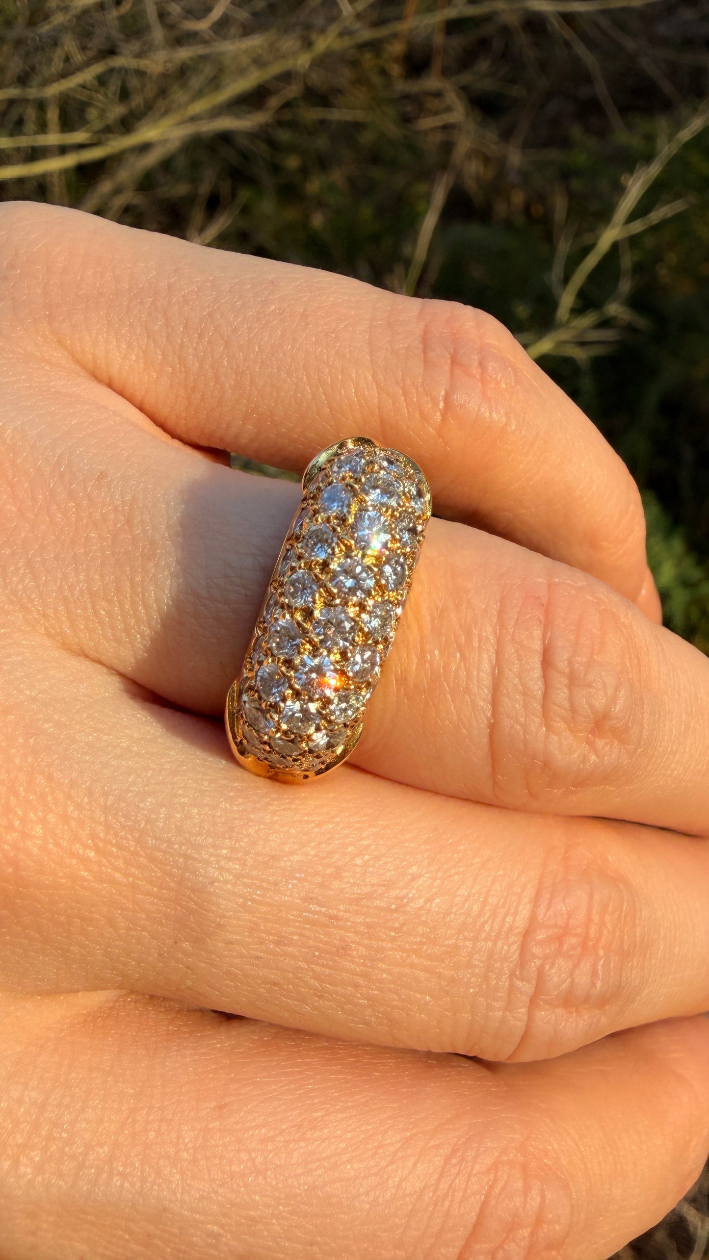 Vintage yellow 18K approx 1.5ctw diamond ring with ribbed detail, size 5.5-5.75