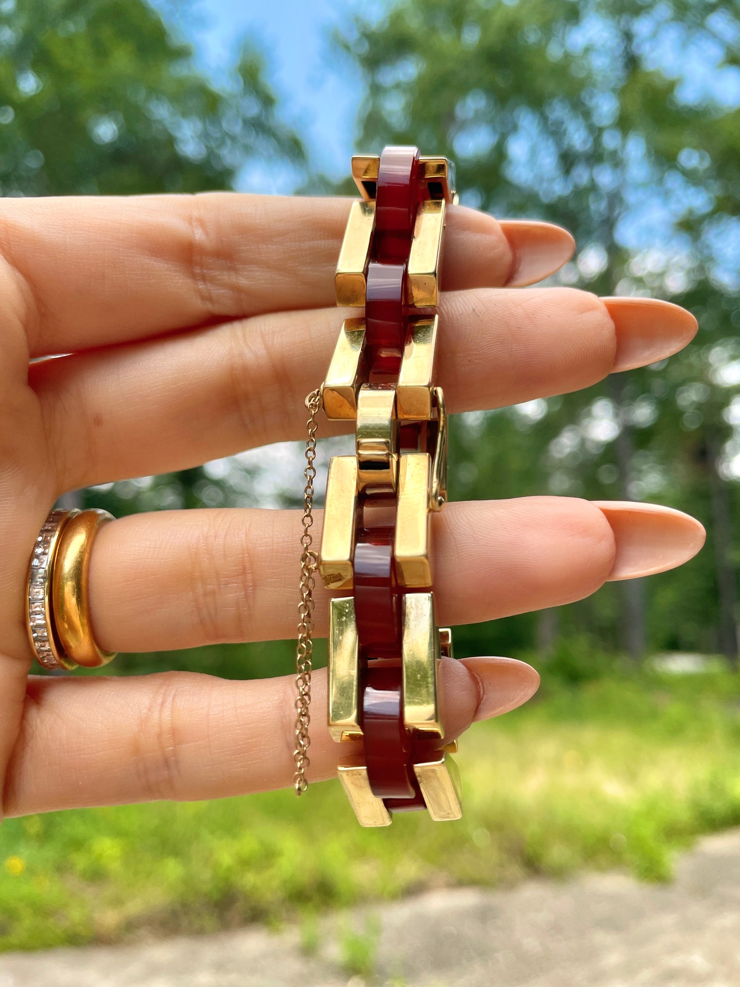 Vintage yellow 14K and carnelian angled link bracelet, 7.25 inch