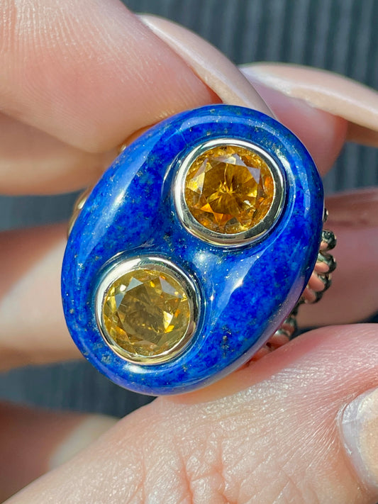 Vintage 14K Carved Lapis and approx 1.6 ctw Citrine Mariner Link Statement Ring, size 6.25