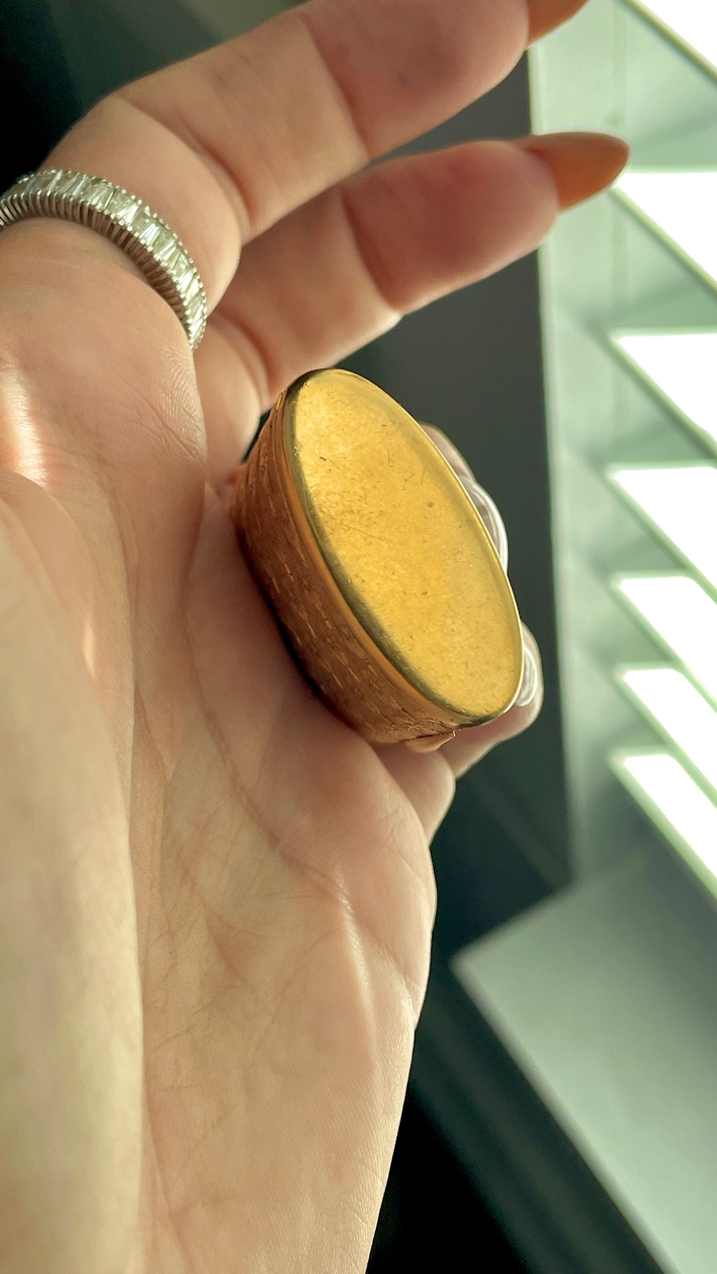 Vintage circa 1960s Boucheron yellow 18K floral pillbox