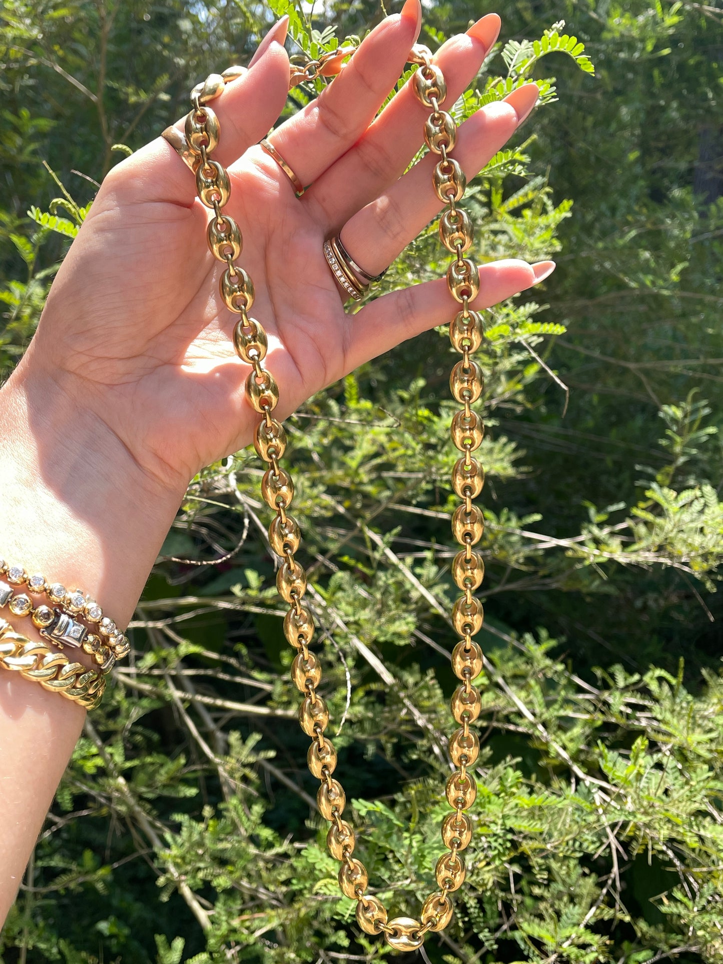 Vintage yellow 18K mariner link chain, 25.5 inch