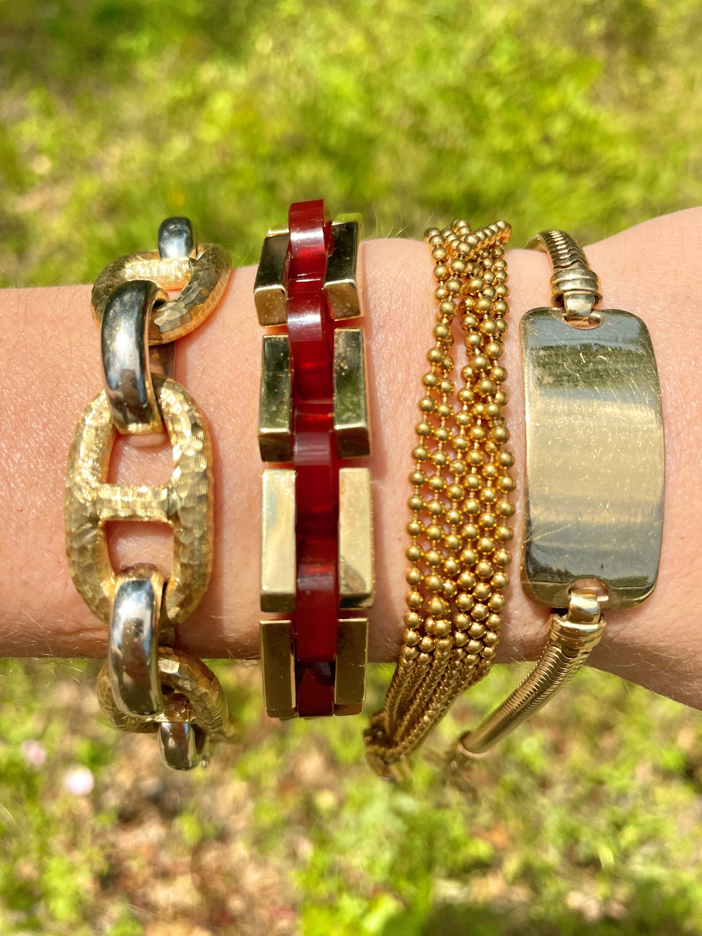 Vintage yellow 14K and carnelian angled link bracelet, 7.25 inch