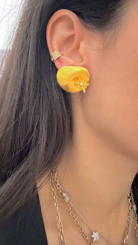 Vintage yellow 18K honey blob with fly omega back earrings