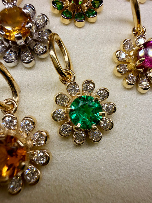 3GOG Natural Colombian Emerald and Diamond Garden Party Flower Pendant 18K - Release 4