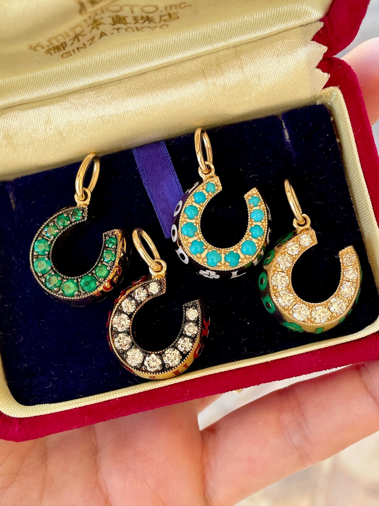 3GOG Original Good Luck Horseshoe Milgrain Pendant
