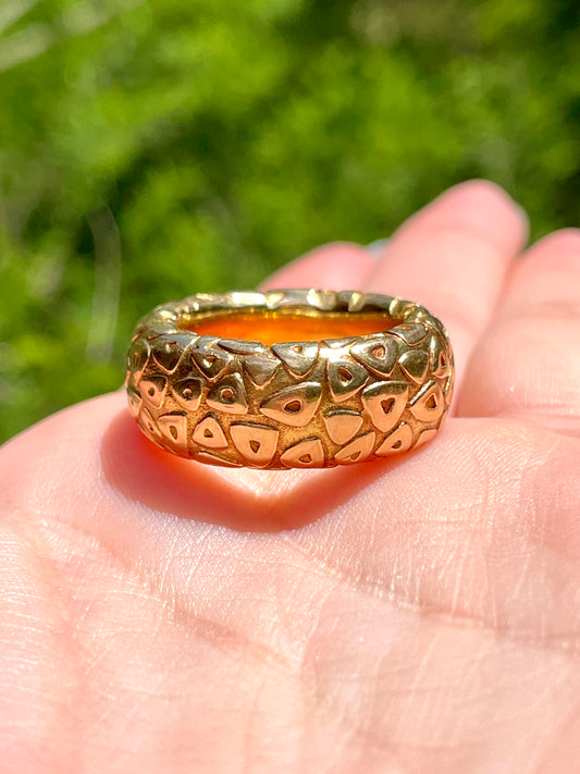 Vintage yellow 18K Chaumet Paris circa 1960s Carrouse wide donut band, size 6.25