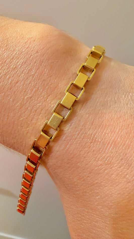 Vintage yellow 18K box link bracelet, 7.25 inch