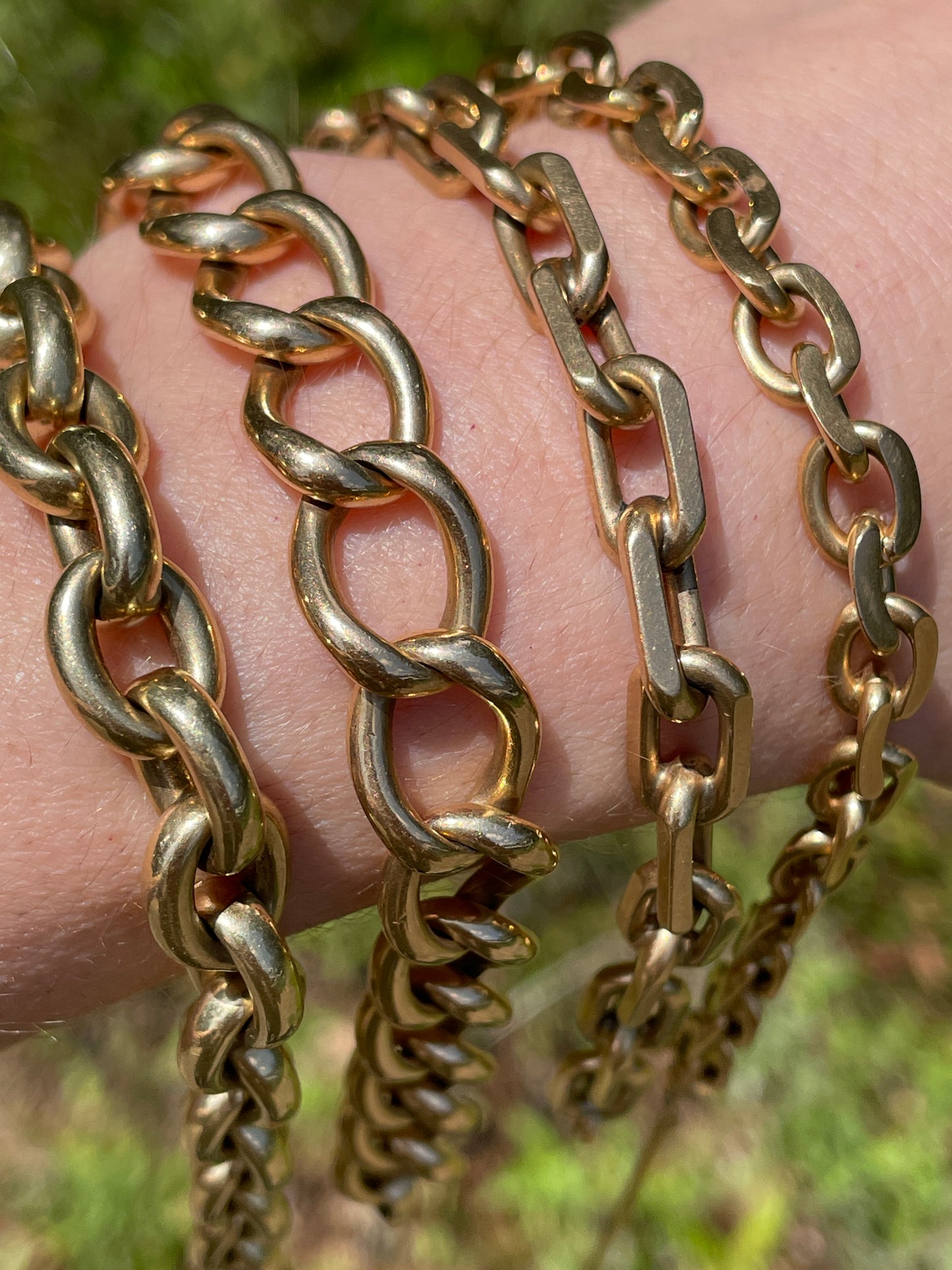 Vintage yellow 14K round open curb link bracelet, 8.25 inch and sizable