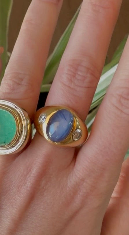 Vintage yellow 18K natural blue star sapphire and diamond 3 stone ring, size 9.5