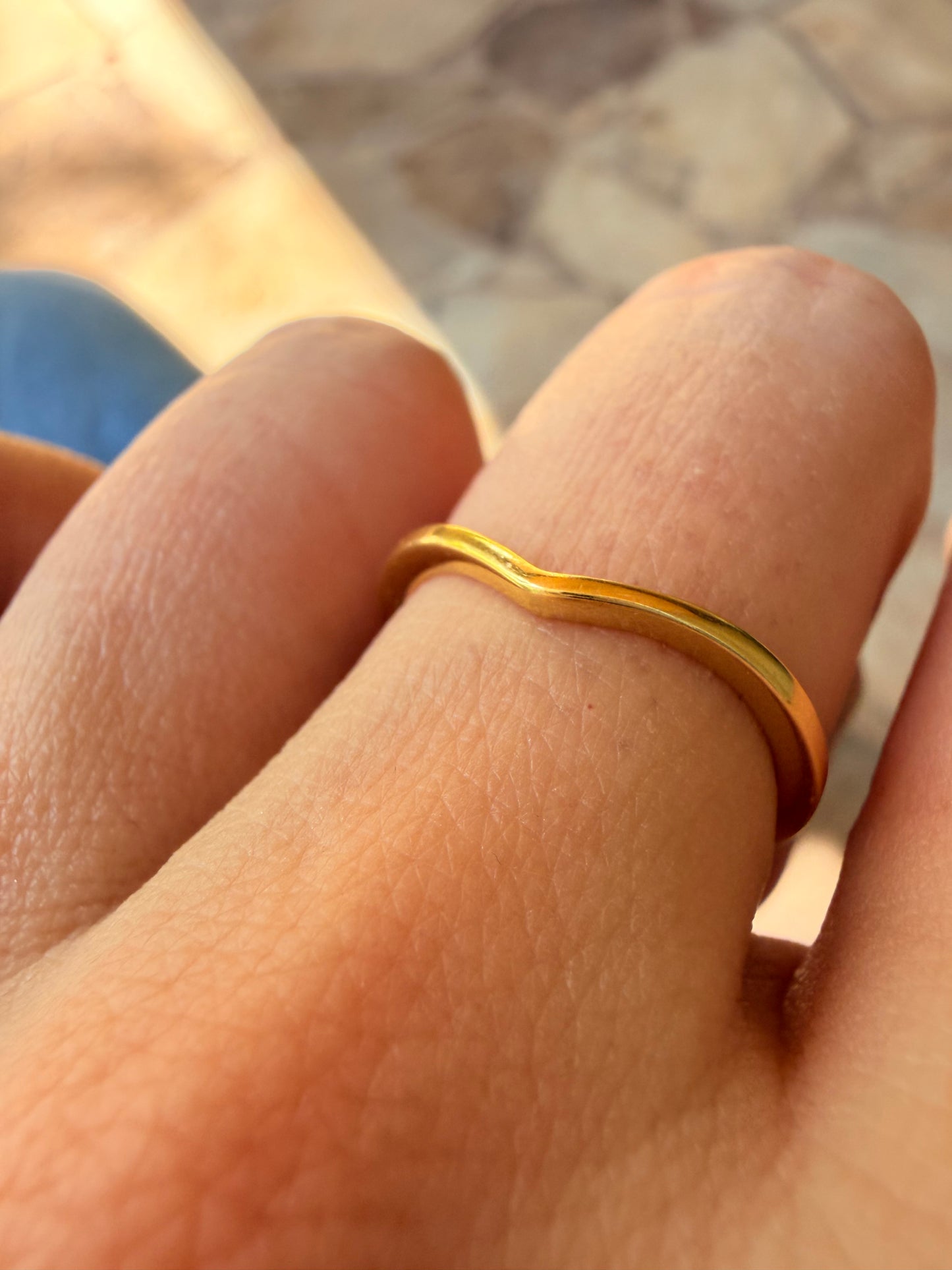 Vintage yellow 18K chevron band, size 6.5
