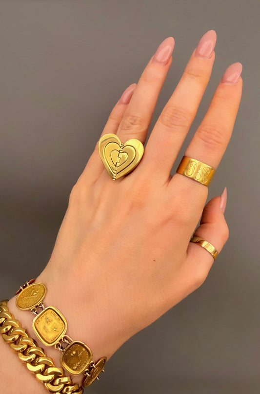 Cadar designer yellow 18K endless folding heart statement ring with diamonds, size 6/6.25