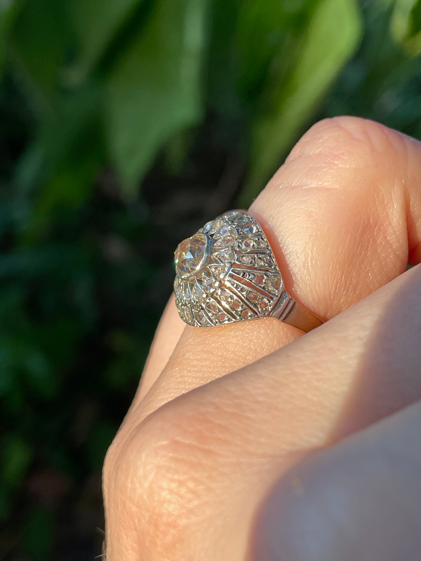Antique platinum and 18K gold approx 1.35ctw old mine cut and rose cut diamond ring, size 5.25-5.5