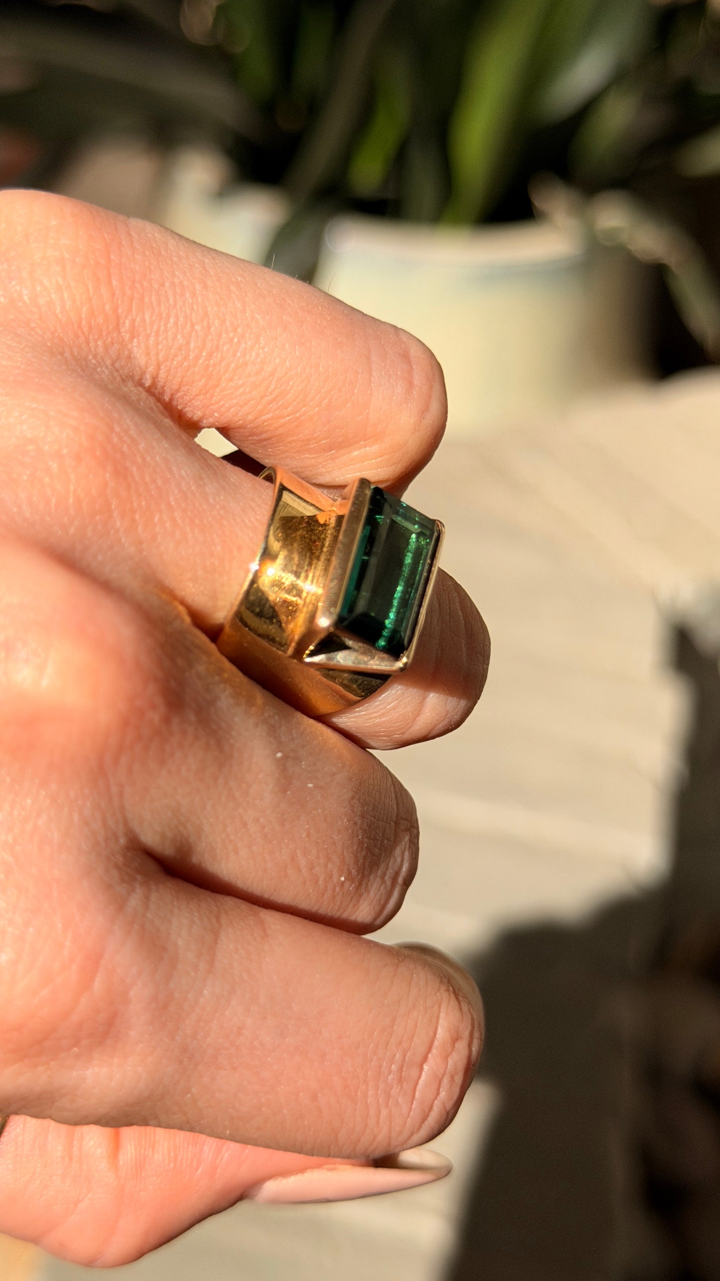 Vintage yellow 14K channel set green tourmaline approx 9.6 ctw statement ring, size 6.75