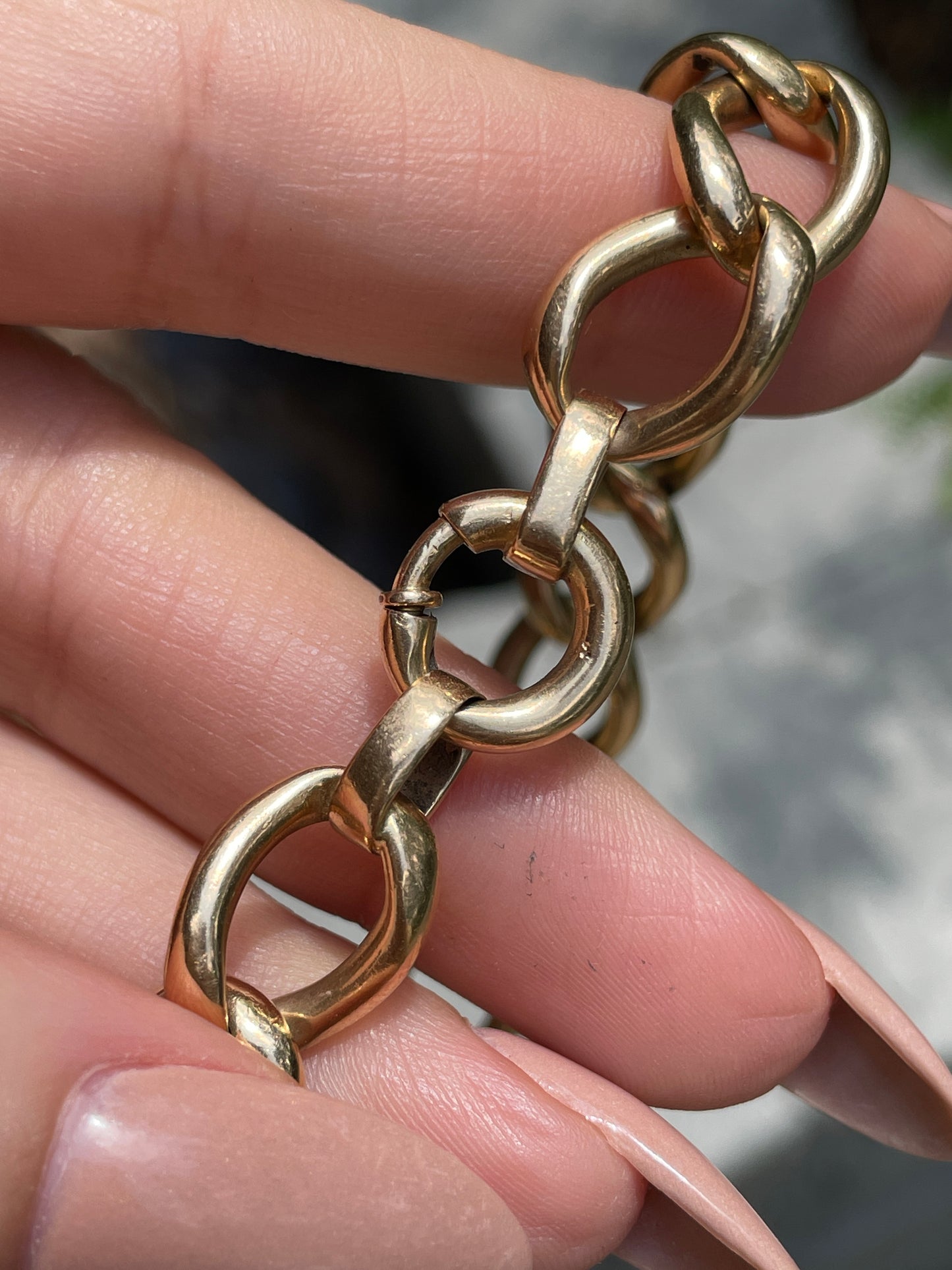 Vintage yellow 14K round open curb link bracelet, 8.25 inch and sizable