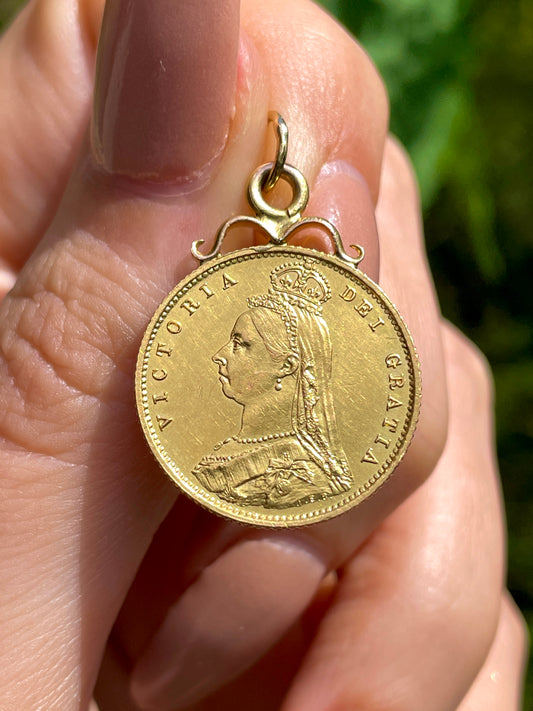 Yellow 22K Great Britain 1887 Victoria Jubilee shield coin pendant