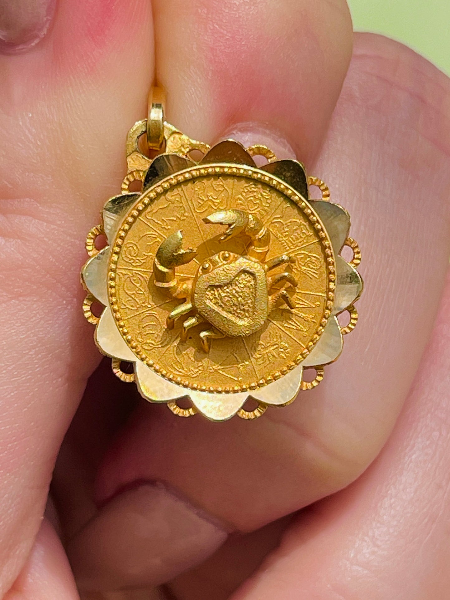 Vintage yellow 18K gold Augis Cancer crab pendant
