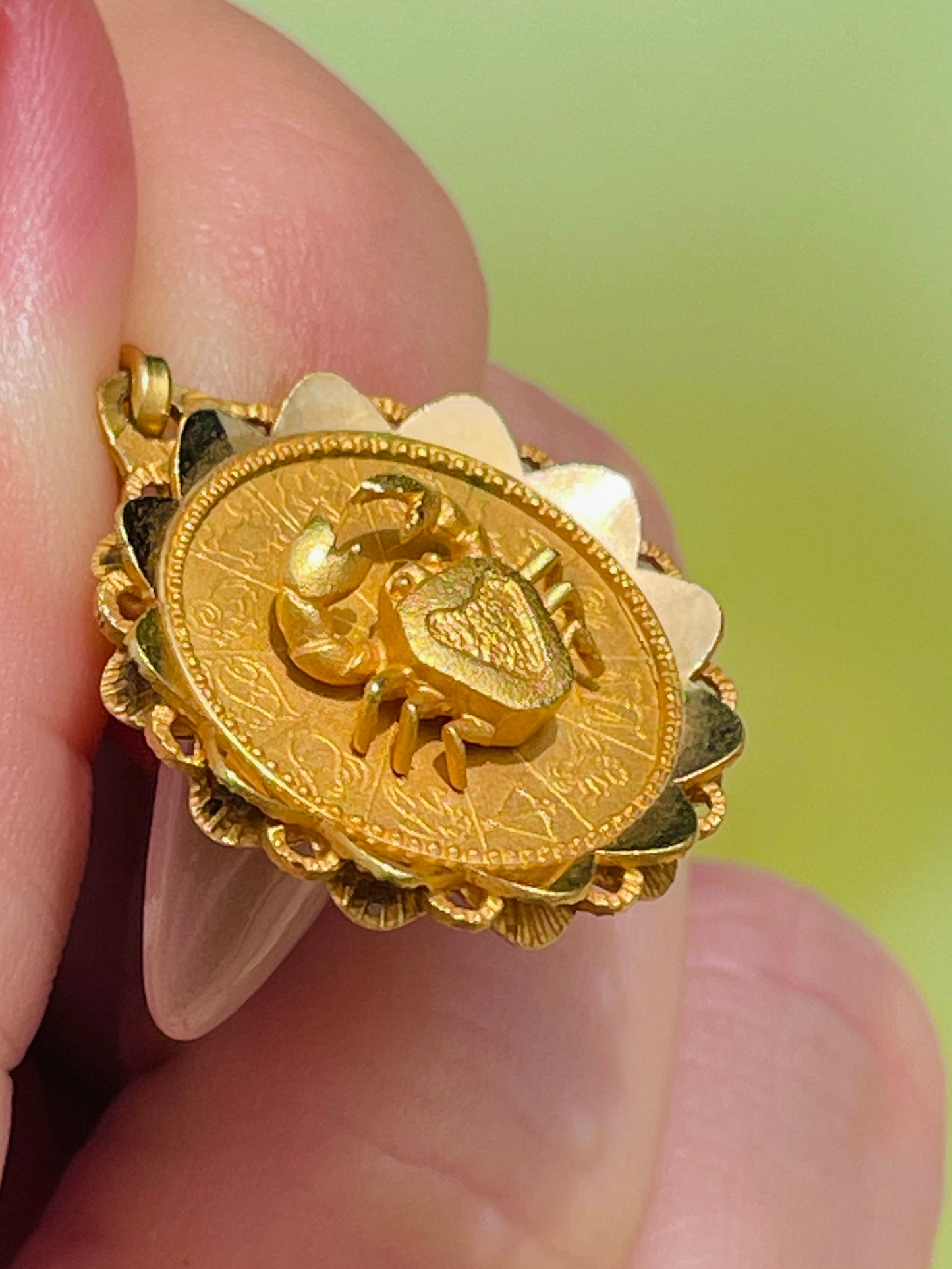 Vintage yellow 18K gold Augis Cancer crab pendant