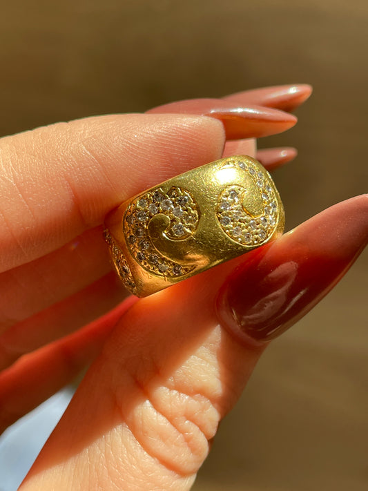 Vintage yellow 18K gold Cancer .57 ctw diamond ring, size 6.25