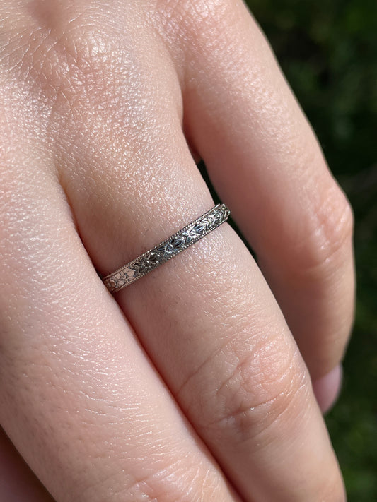 Vintage white 18K gold floral eternity, size 5.5-5.75