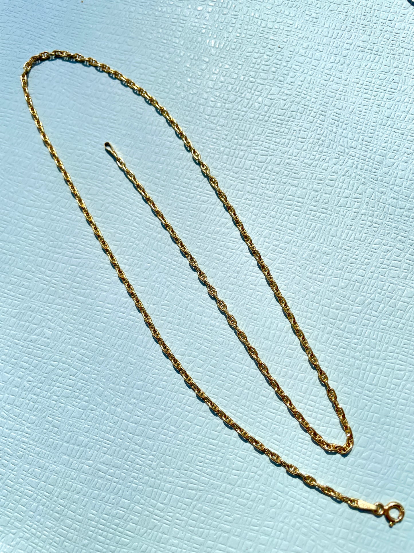 Vintage yellow 14K gold mini mariner link chain, 18 inch