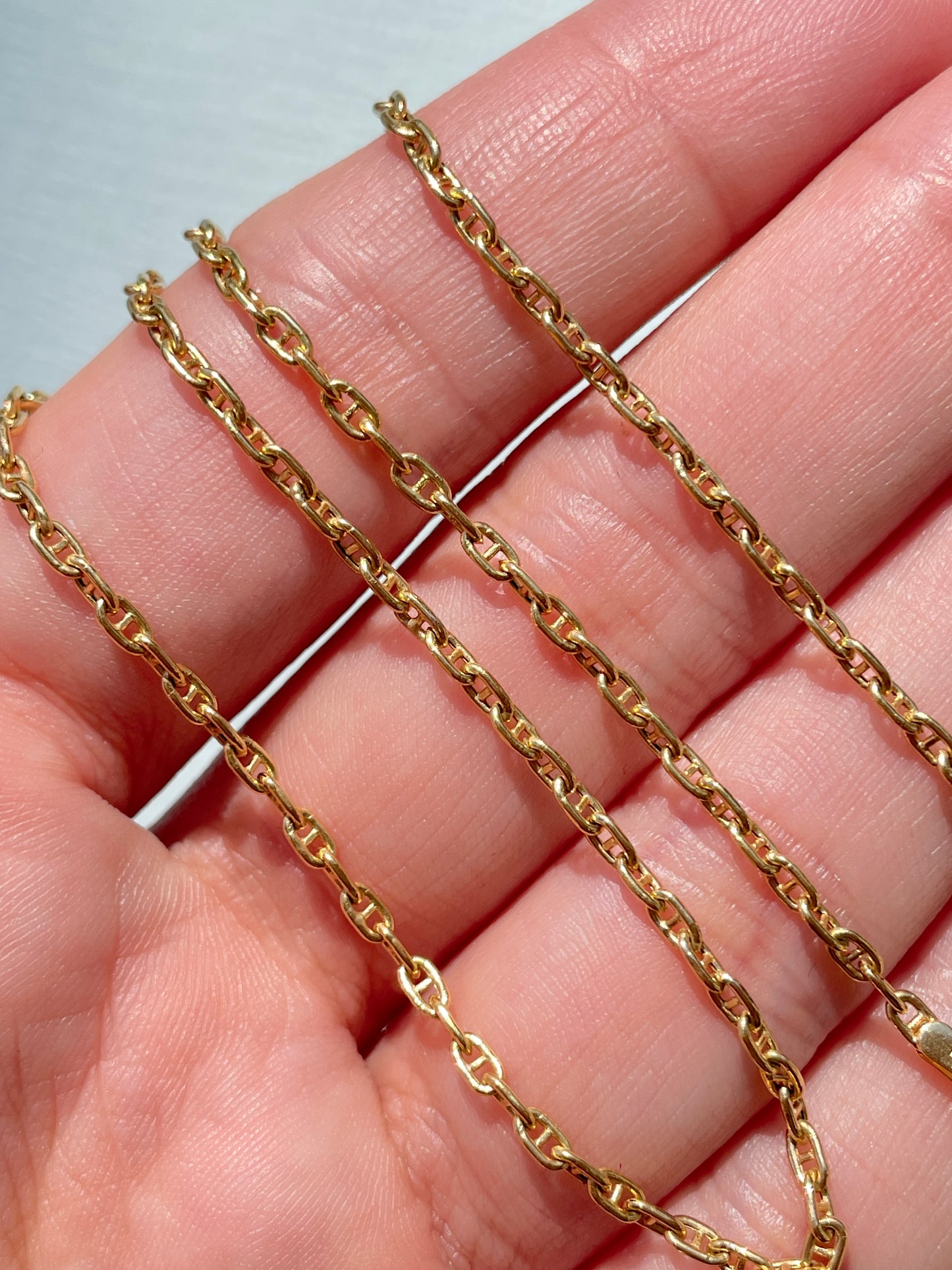 Vintage yellow 14K gold mini mariner link chain, 18 inch