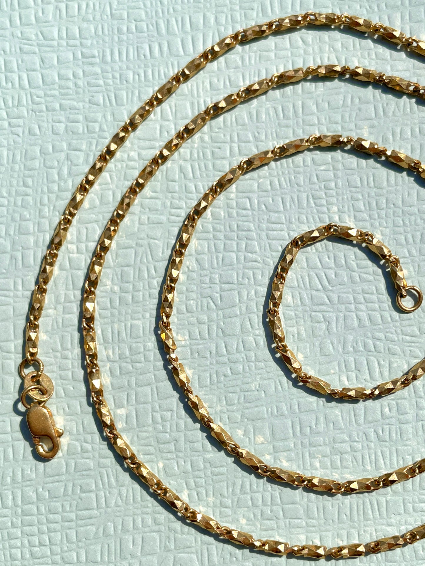 Vintage yellow 18K gold solid faceted bar link chain, 22 inch