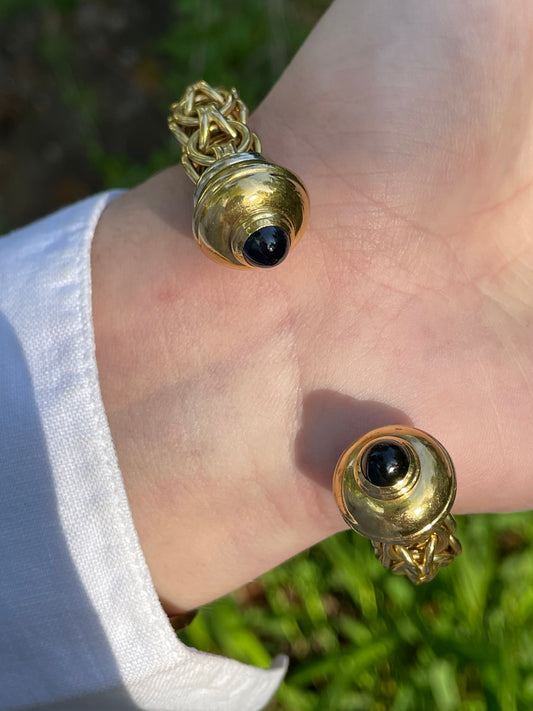 Vintage 18K Round Open Link Cuff Bracelet with Onyx Stone Ends