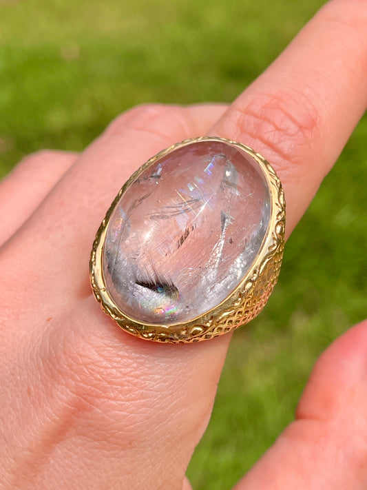 Estate yellow 18K Sagenite rutile rainbow quartz statement ring, size 8.5
