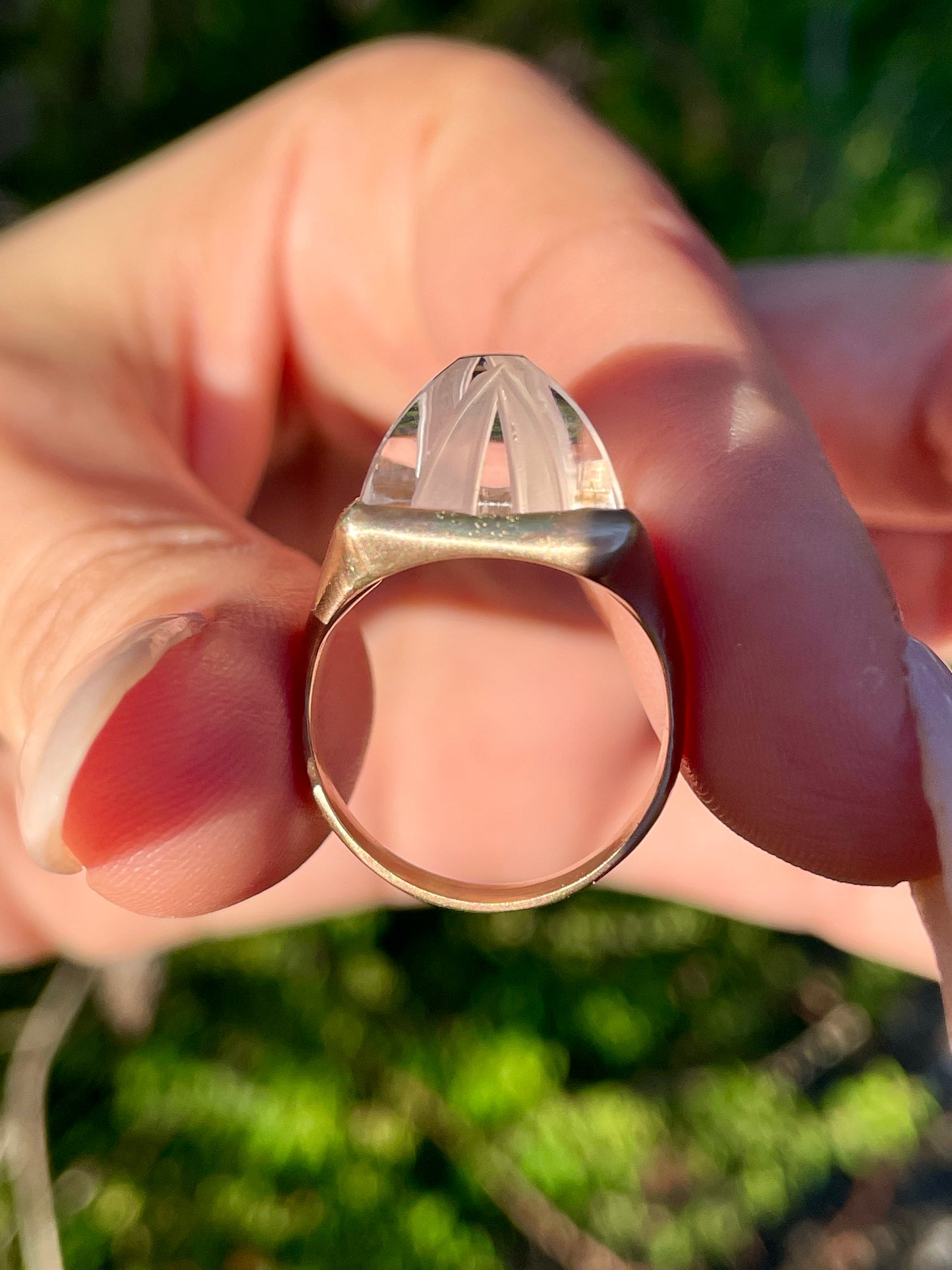 Vintage yellow 14K sugarloaf rock crystal bezel set ring, size 6