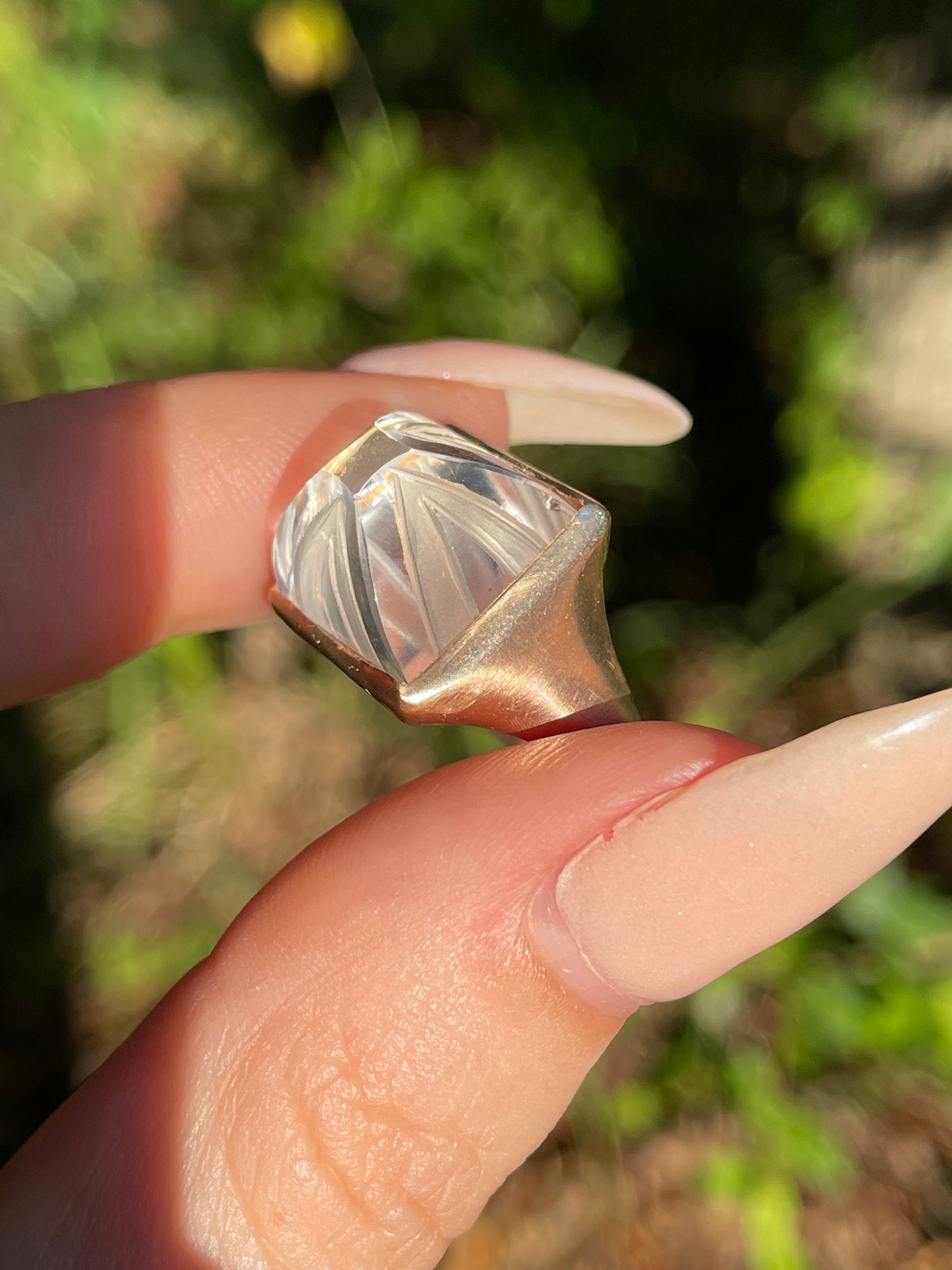 Vintage yellow 14K sugarloaf rock crystal bezel set ring, size 6