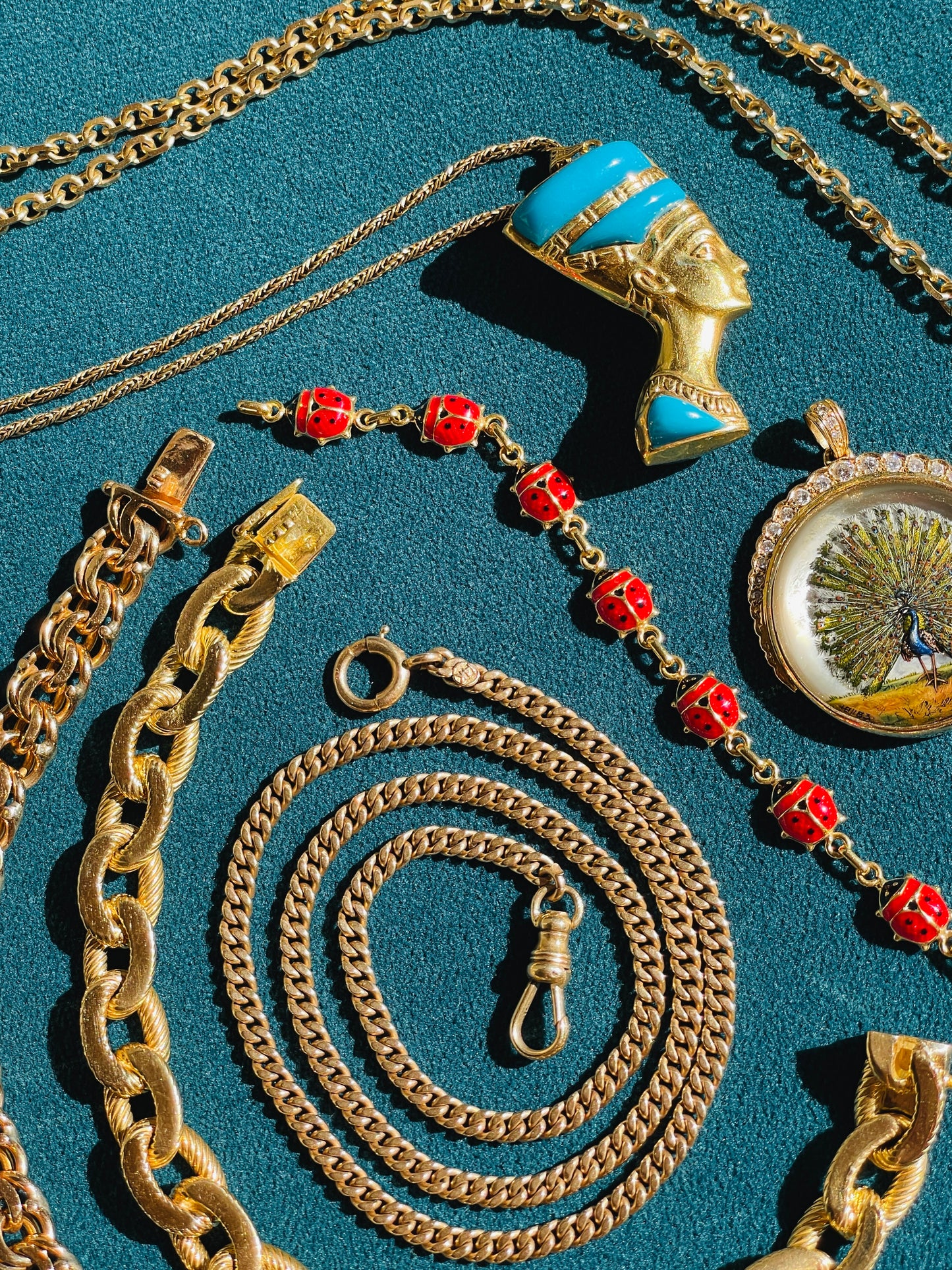 Vintage 18K Nefertiti with turquoise and lapis lazuli